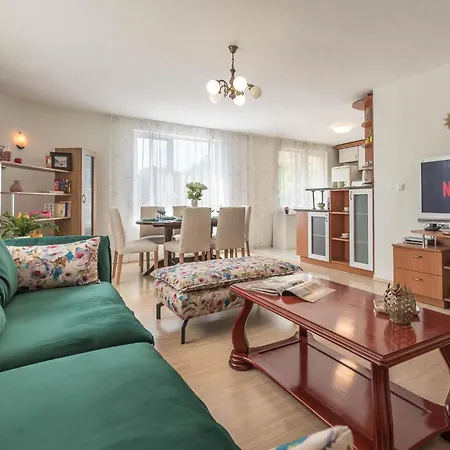 Aristocratic To The Sea Garden Apartment *