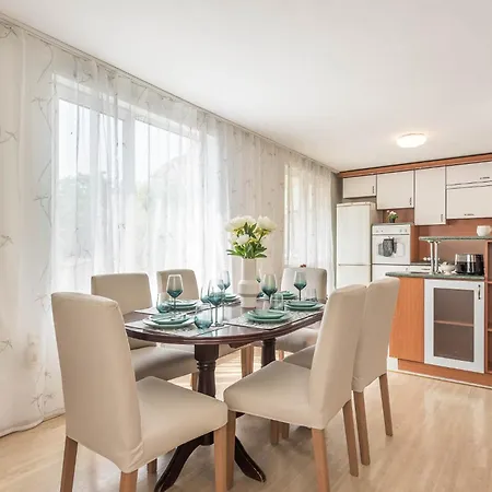 Aristocratic To The Sea Garden Apartment *