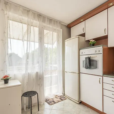 Aristocratic To The Sea Garden Apartment *