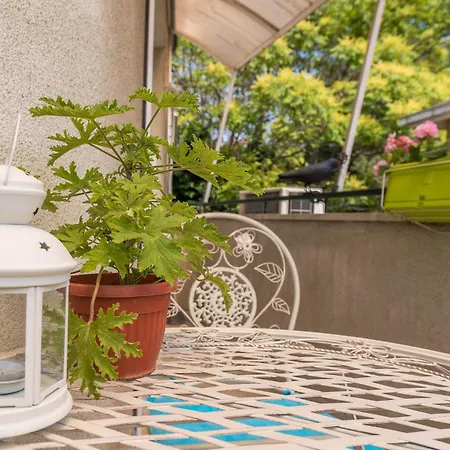Aristocratic To The Sea Garden Apartment *