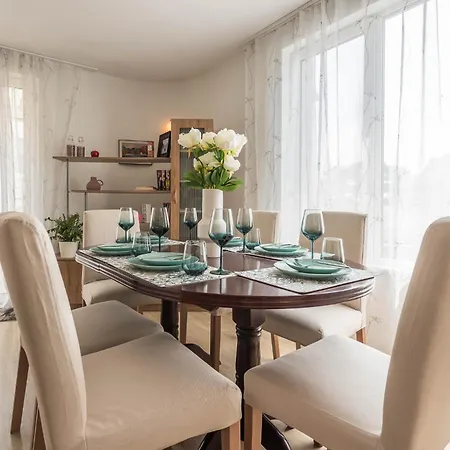 Aristocratic To The Sea Garden Apartment